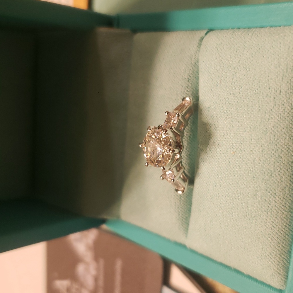 ring - Picture 9 of 16